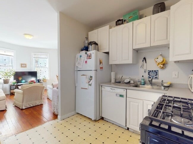 Photo - 32 S Huntington Ave Unidad 1