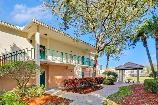 Photo - 9212 Myrtlewood Cir W
