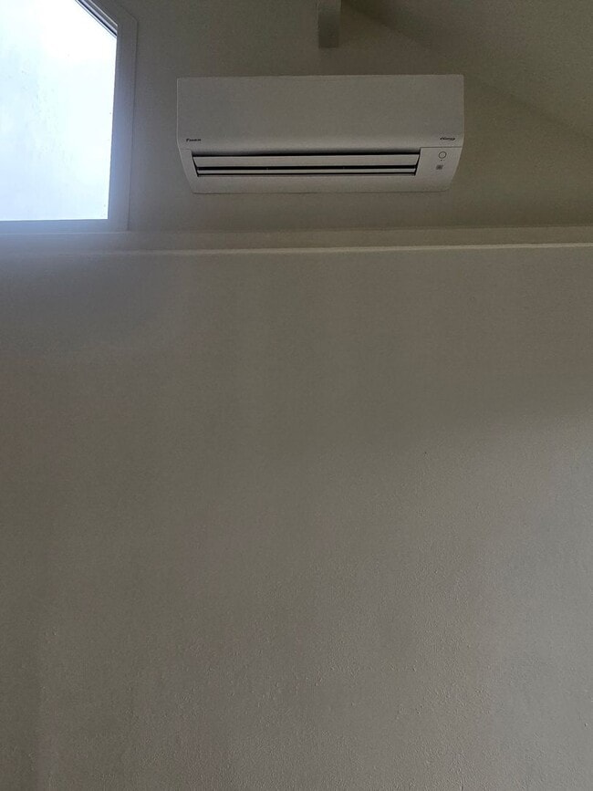 Photo - SS2231-3 Unit B