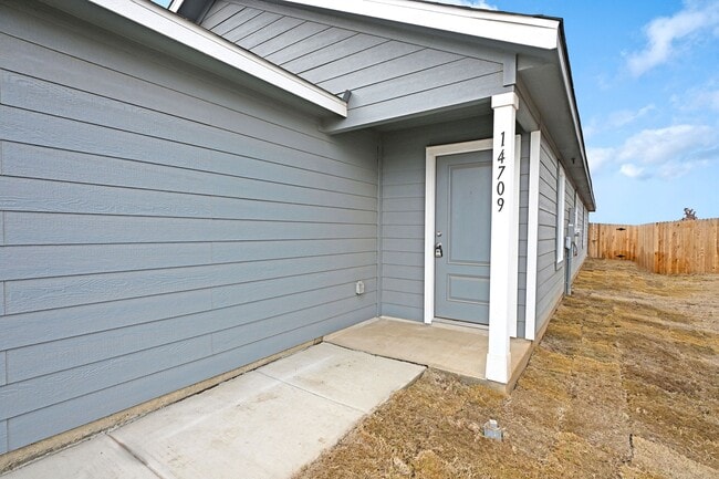 Photo - 14709 Mudstone St