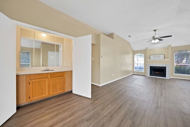 Photo - 4308 Elliott Oaks Dr