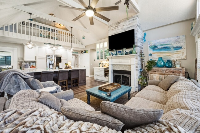 Photo - 601 Hazard St Unit ID1356498P