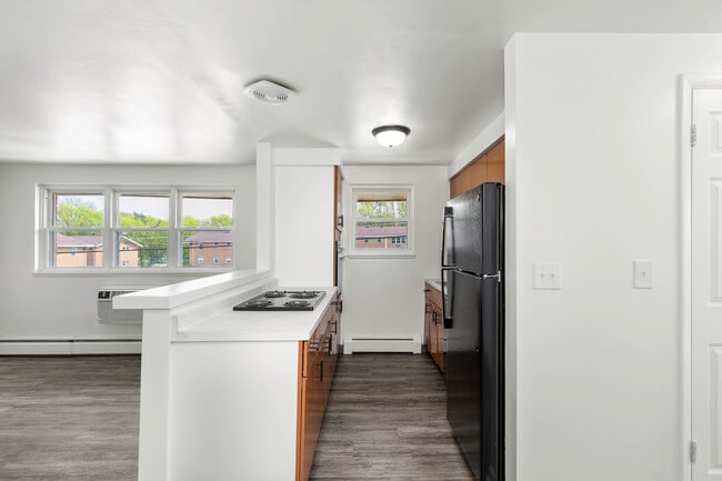 La mayoría de los planos de planta - Swiss Village Apartments