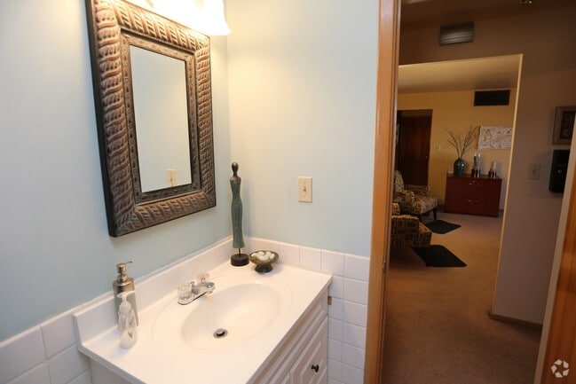 Bathroom 2BR, 1.5 BA - Delridge Colony Apartments