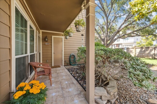 Photo - 1880 White Oak Dr Unidad 159