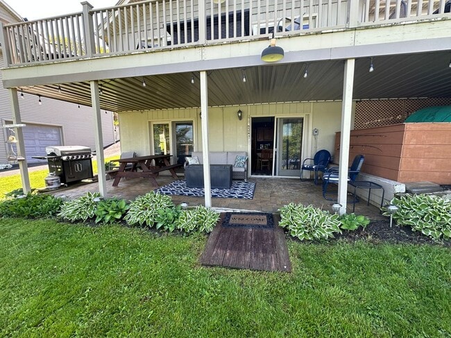 Photo - 622 E Lake Rd