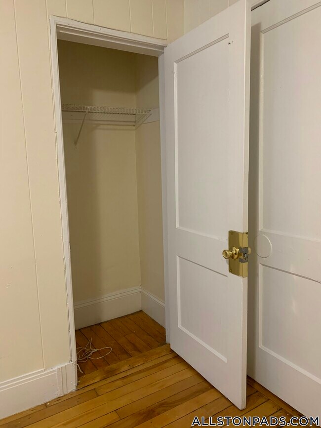 Photo - 437 Cambridge St Unit 4