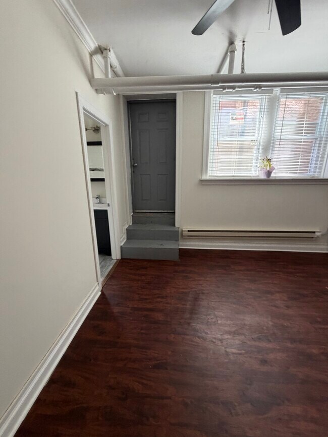 Photo - 2127 N Dayton St Unit 201