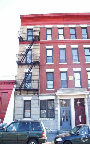 Photo - 4464 Park Ave Apartments