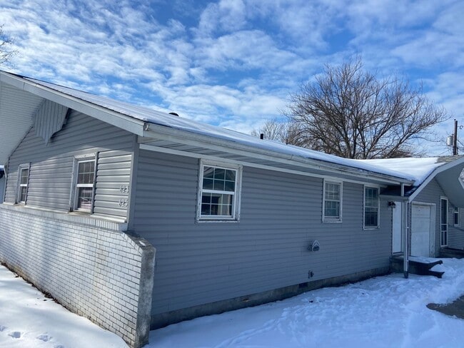 Building Photo - 623 N Belview Ave Unit 623