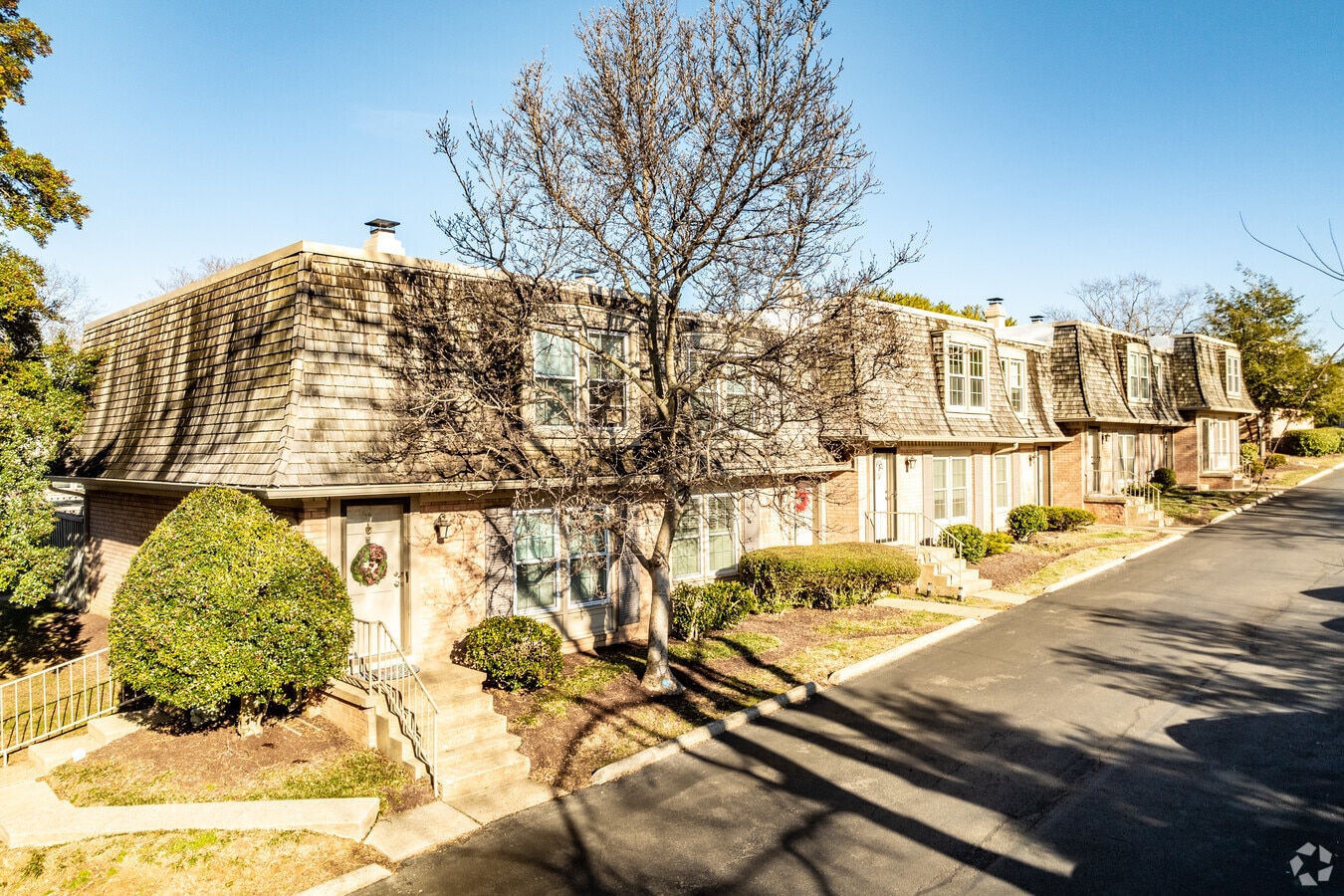 Versailles Townhomes - Versailles Townhomes