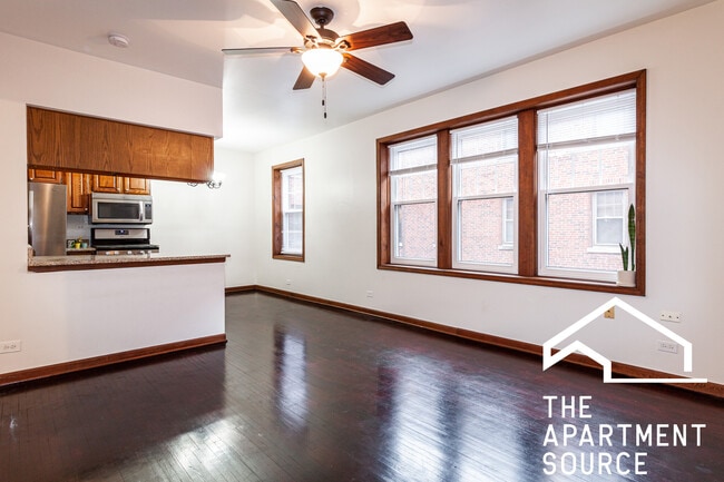 Photo - 3708 N Sheffield Ave Unidad 307