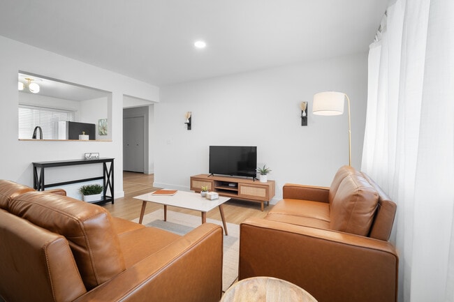 Photo - 1105 Julienne Dr