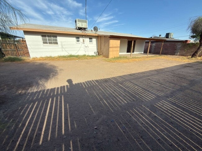 Photo - 7010 N 34th Ave