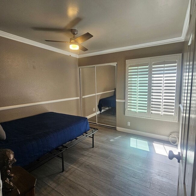 Photo - Roommate Wanted – One Bedroom Available | 10x11 | 3BR/2BA Condo in Vista ~ $1,300/month Unit C