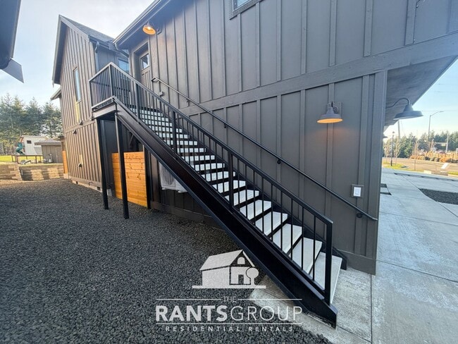 Photo - Easy I5 Access! 1 Bed ADU in Trestlewood!