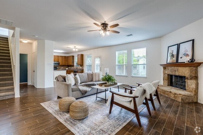 Building Photo - 114 Feathergrass Dr Rental