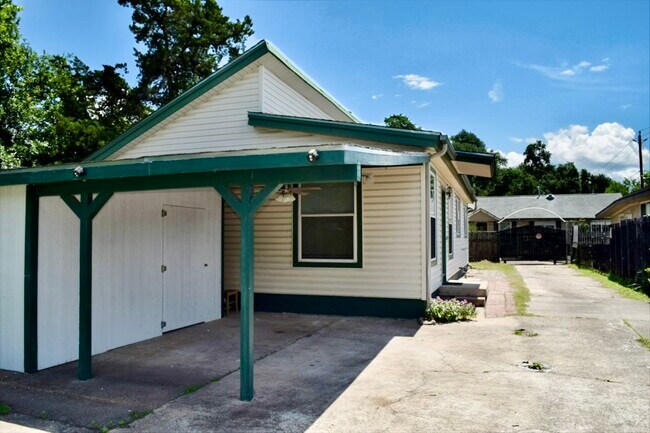 Photo - 2324 Peppermill Rd
