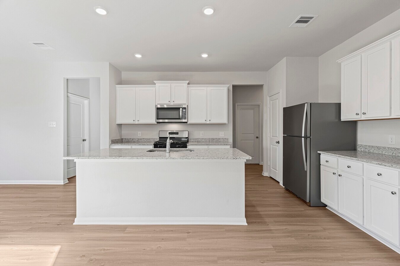 Photo - 1035 Rosewood Trl