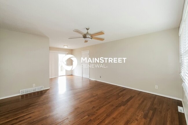 3 Bedroom Pet-Friendly Home in Independence, MO with Main Street Renewal