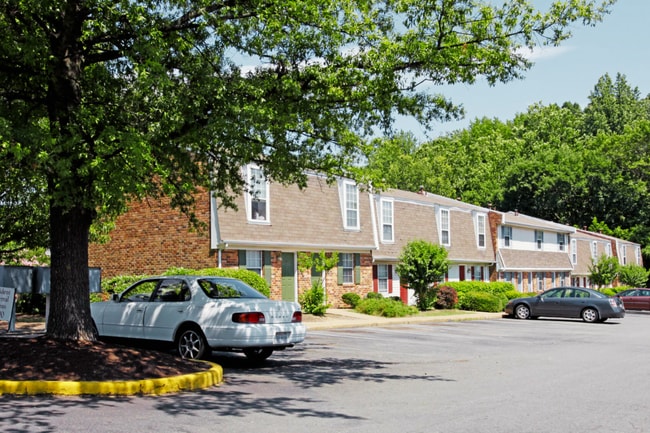 Photo - Crown Square Apartments