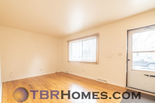 Photo - 175 S Cody St