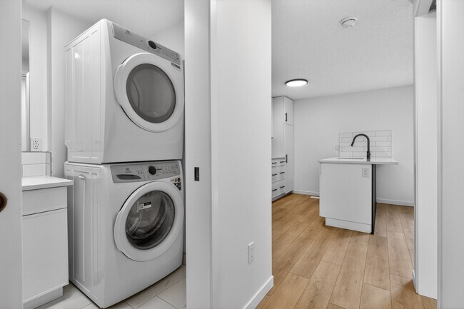 Photo - 12133-12146 46 St NW Unit 12133 GAR
