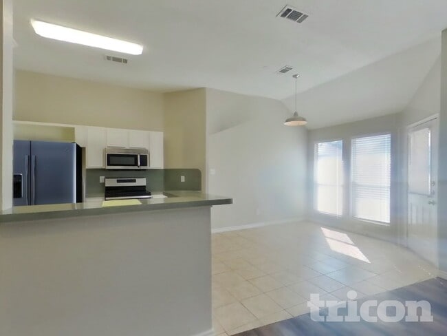 Photo - 228 Willow Creek Dr