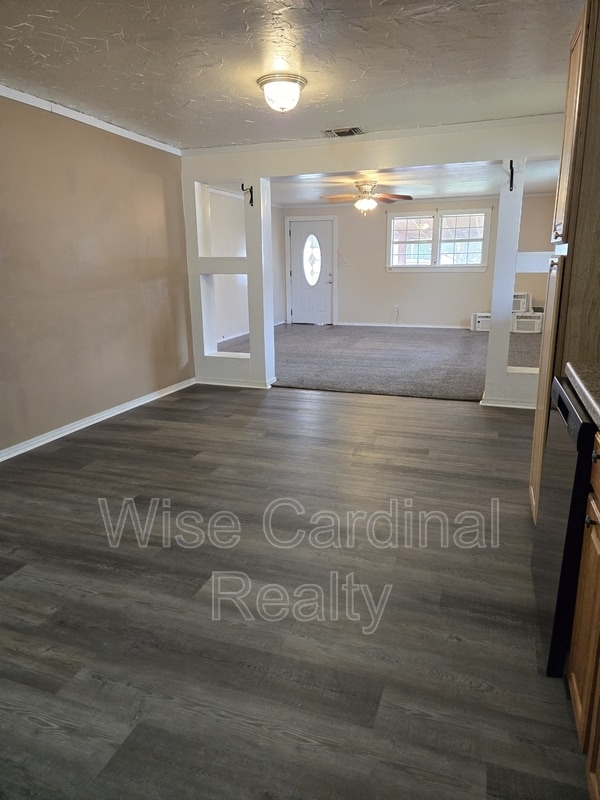 Photo - 1021 S Westside Ave