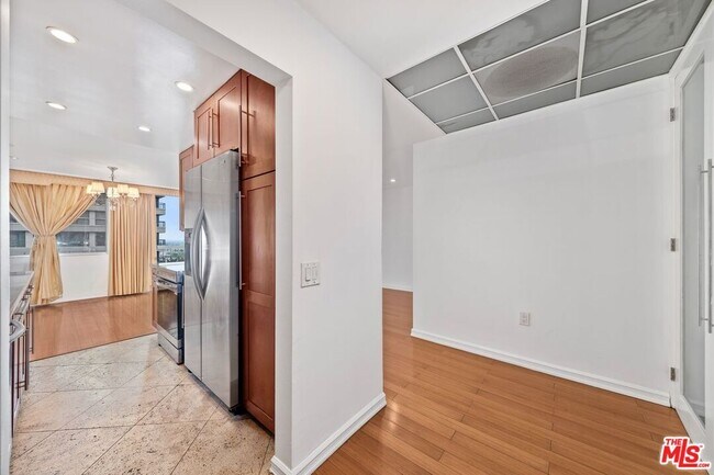 Photo - 10751 Wilshire Blvd Unit 1002