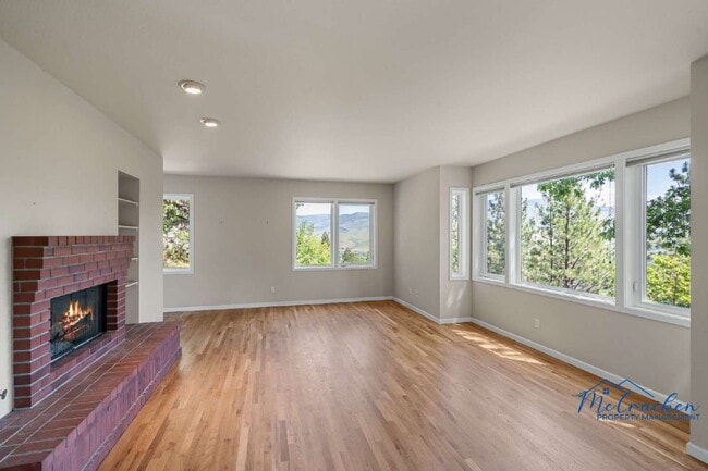 215 Piedmont Dr