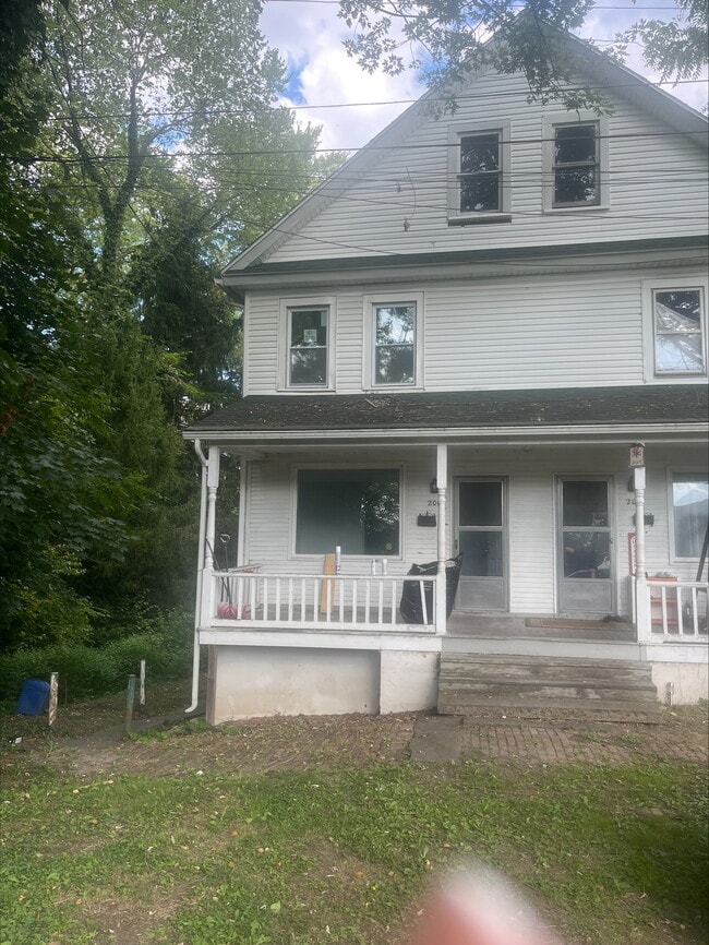 Photo - 206 Welles St