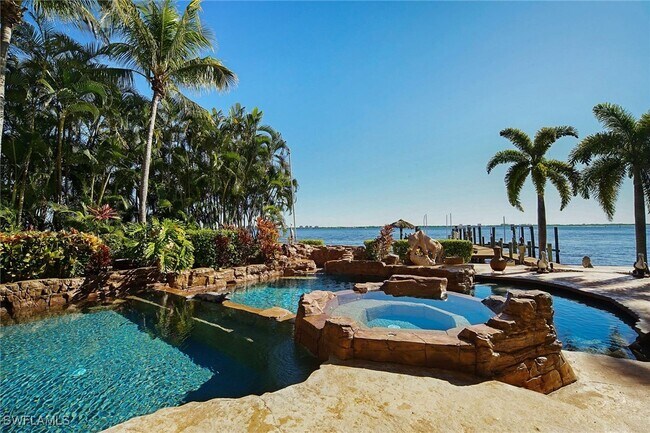 Building Photo - 232 Bayshore Dr Rental