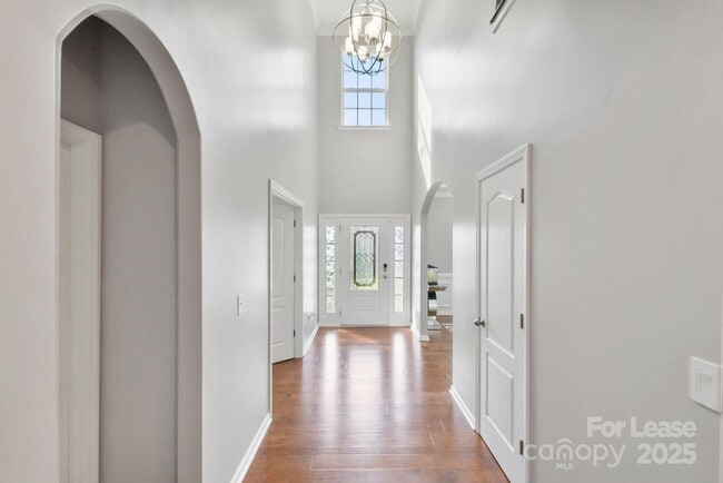 Photo - 188 Sweet Briar Dr