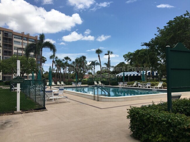 Photo - 1100 St Charles Pl Unit Apt 215