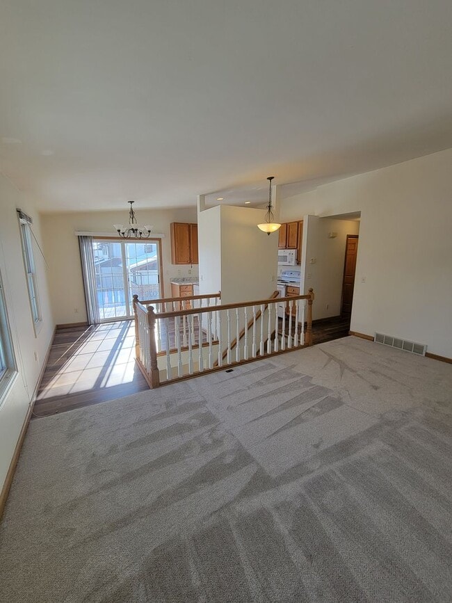Photo - 607-609 Nicolet Ave. Unidad 609