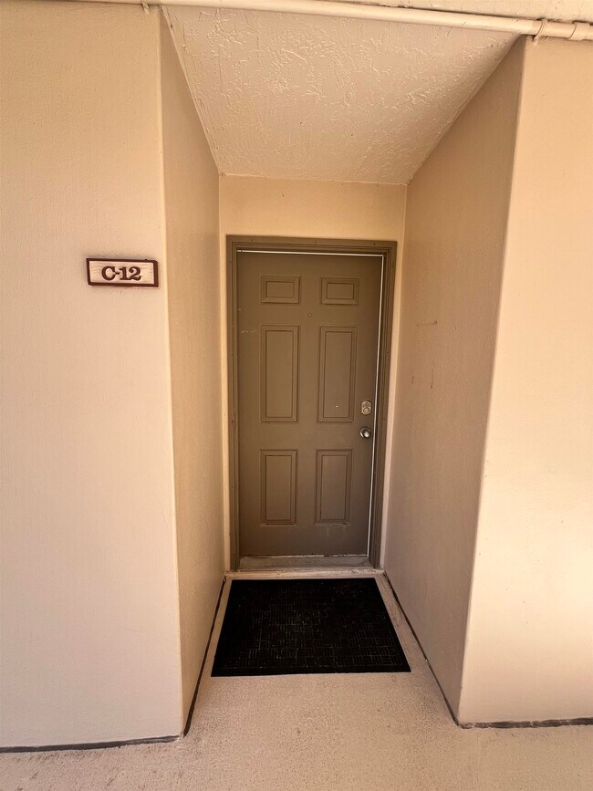 Photo - 4250-4A1a A1A S Unit C12