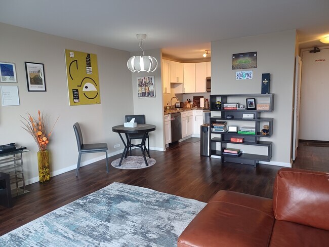 Photo - 5445 N Sheridan Rd Unit 1811