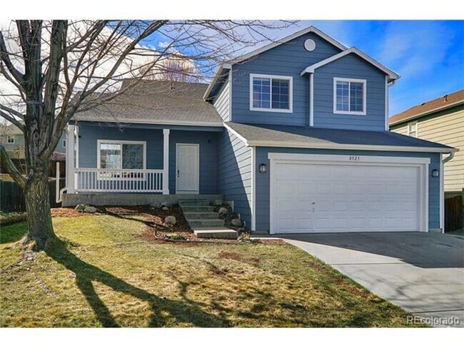 Building Photo - Beautiful single family home with 4 bed an...