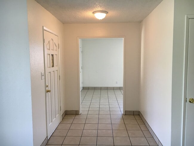 Photo - 952 Mango Dr