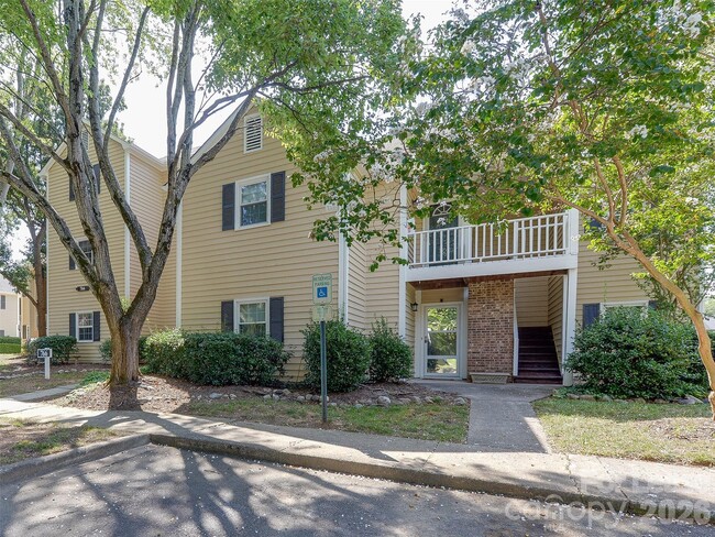 Photo - 766 Marsh Rd Unidad 7