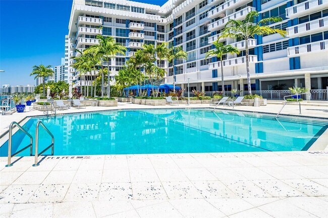 Photo - 800 West Ave Unit 509