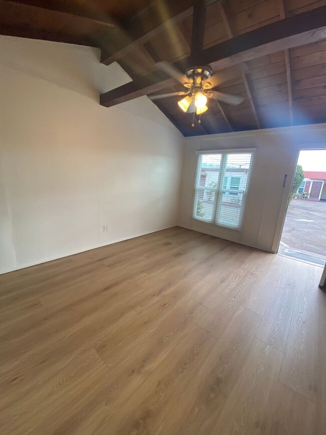 4432 Pacific Hwy Unidad 17
