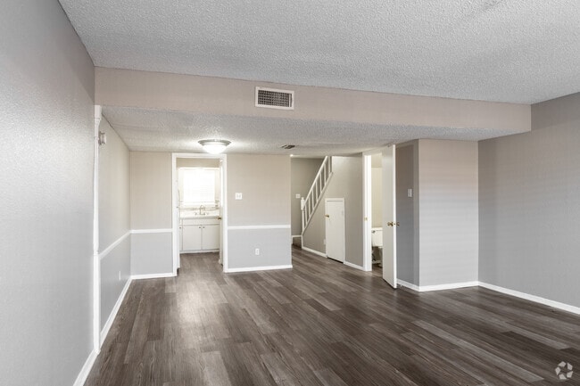2BR, 1.5BA - 1150SF - Dining Room