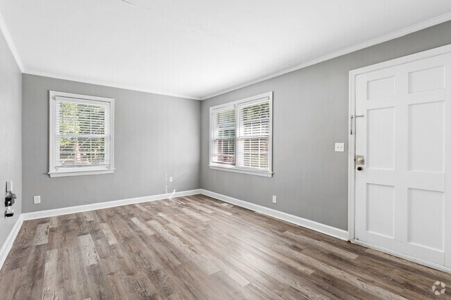 1BR, 1BA - 680SF - Living Room