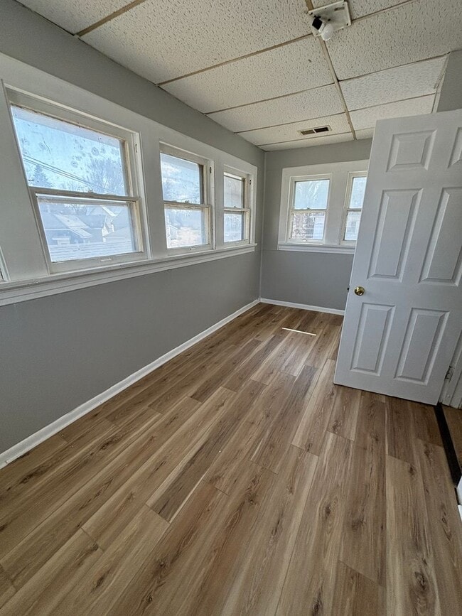 Photo - 2 Bedroom, 1 bath apartment in convenient location 1/2 OFF FIRST MONTHS RENT SPECIAL!