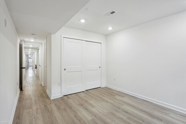 Photo - 5 br, 4 bath 4plex - 1809 N 18th ST Unit A Unidad A