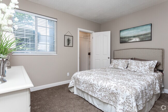 2BR, 2BA - The Meadow