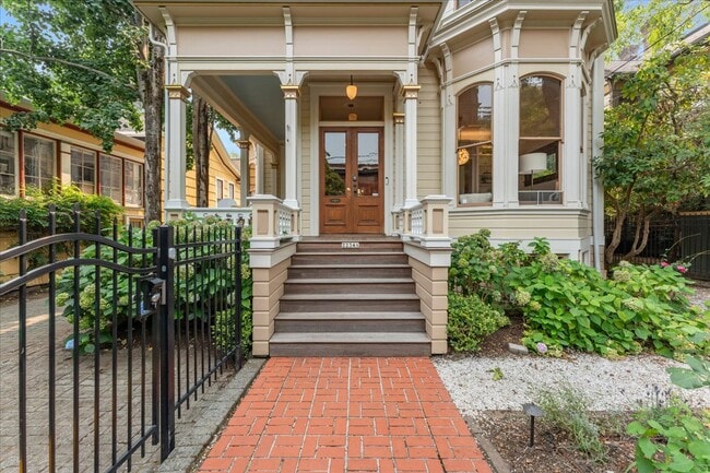 Photo - 2234 NW Johnson St