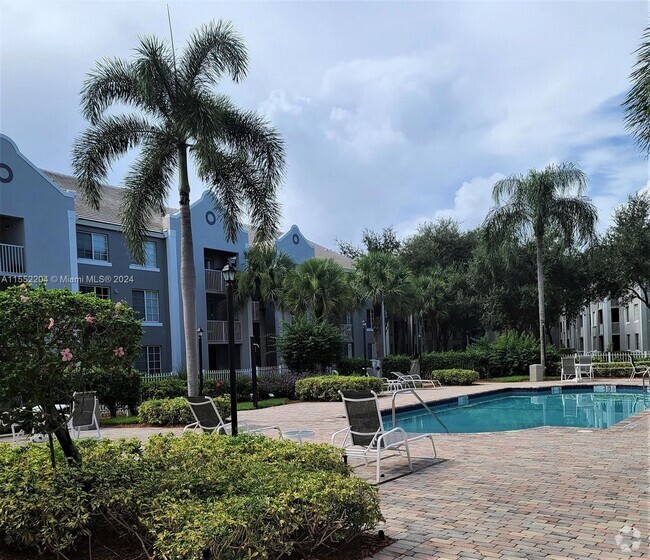 Building Photo - 655 SW 111th Way Unit 305 Rental